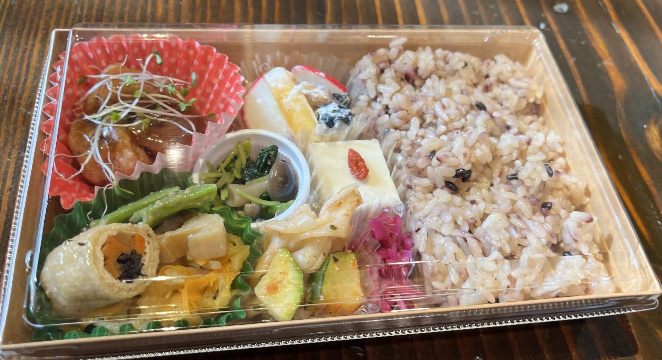 pict of lunchbox to go